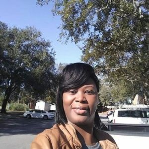 Meet your Posher, Linda